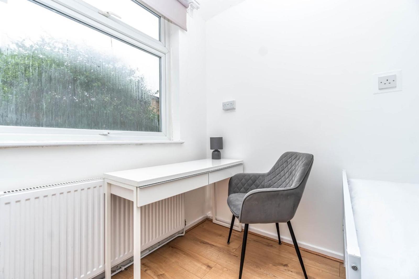 Bright Guest House In Hackney Londres Exterior foto
