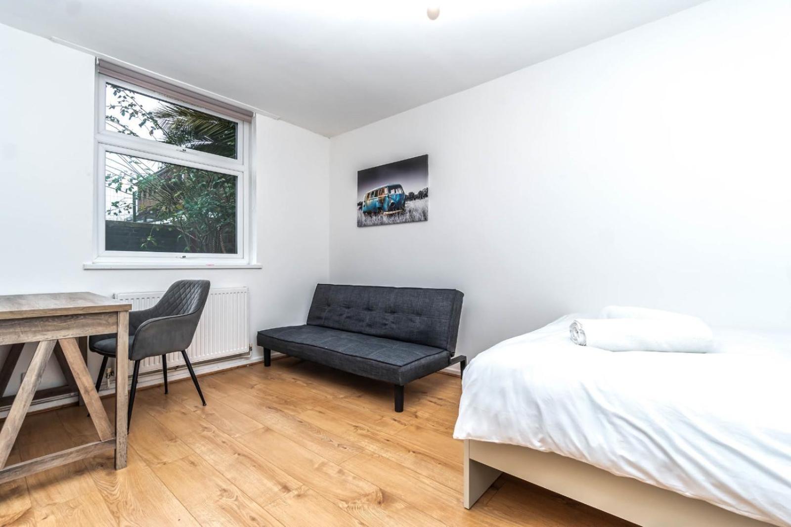 Bright Guest House In Hackney Londres Exterior foto